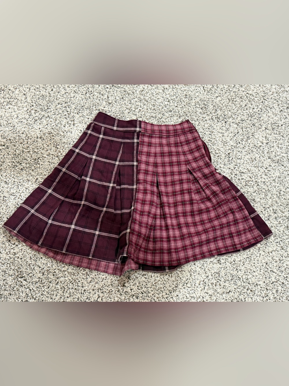 Hollister Ladies Plaid Skirt - Burgundy & Pink